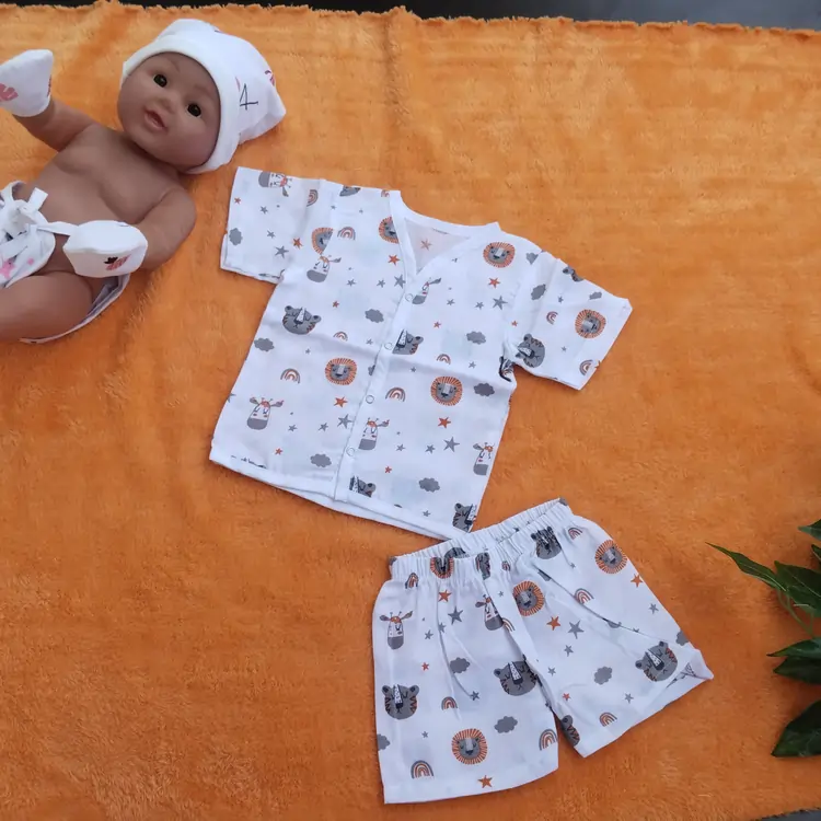 Photo 1 of 1 - Premium Muslin Jabla Half sleeve with Shorts - Lion | MAMORITAI.SHOP