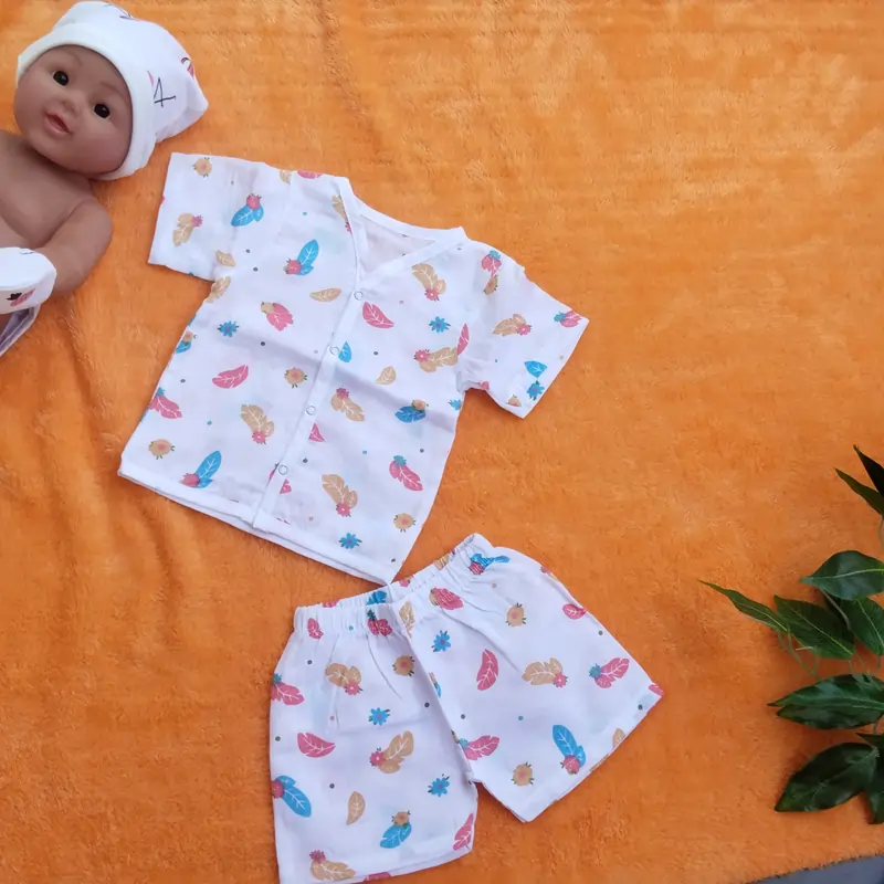 Photo 1 of 1 - Premium Muslin Jabla Half sleeve with Shorts - Feather | MAMORITAI.SHOP