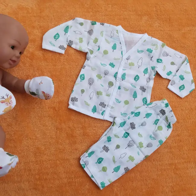 Photo 1 of 1 - Muslin Full Sleeve Jabla with Pant - Green Leaf | MAMORITAI.SHOP