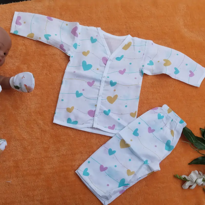 Photo 1 of 1 - Muslin Full Sleeve Jabla with Pant - Big Heart | MAMORITAI.SHOP