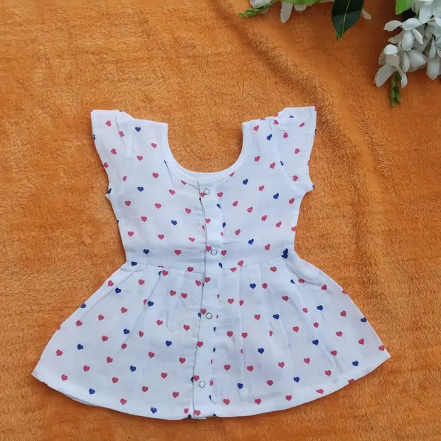 Photo 1 of 1 - Muslin Frill Frock for Baby Girl - Small Heart | MAMORITAI.SHOP